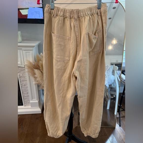 POL Distressed Tan  light jeans - Picture 6 of 6